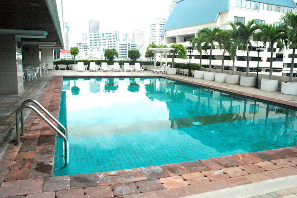 Royal Benja Hotel Bangkok Exterior foto